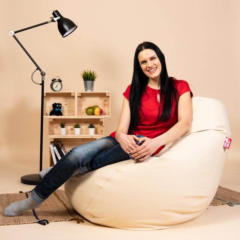 Pufs XL SMART - Bēšs, no kreisā sānskata - pielietojumā